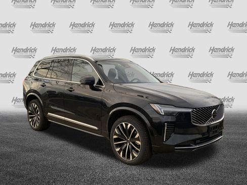 Used 2025 Volvo XC90 B5 Plus image 2