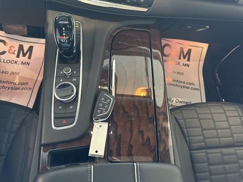 Used 2021 Cadillac Escalade Premium Luxury Platinum AWD/4WD image 10