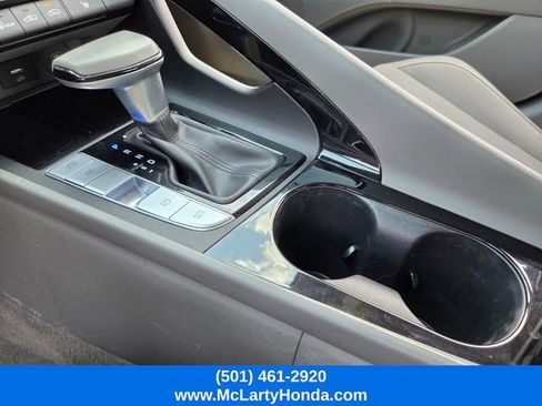 Used 2025 Hyundai Elantra SEL FWD image 28