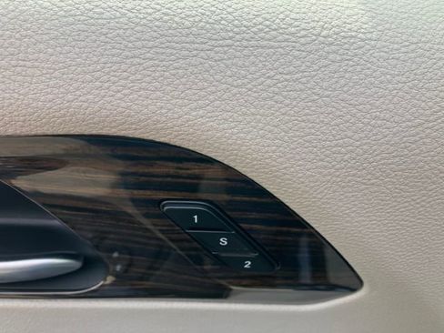 Used 2024 Chrysler Pacifica Limited image 15