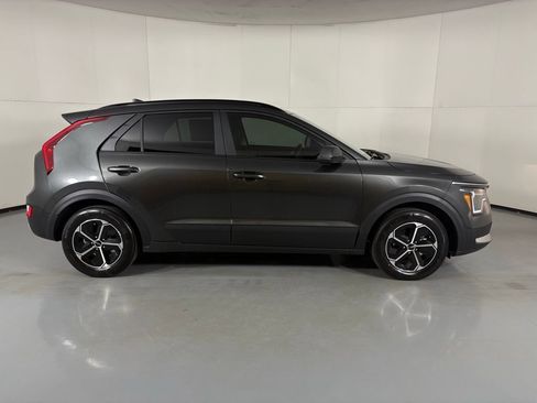 New 2026 Kia Niro LX FWD image 9