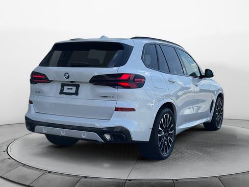 Used 2026 BMW X5 sDrive40i w/ M Sport Package RWD image 7