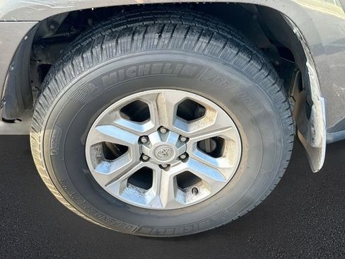 Used 2015 Toyota 4Runner SR5 image 8