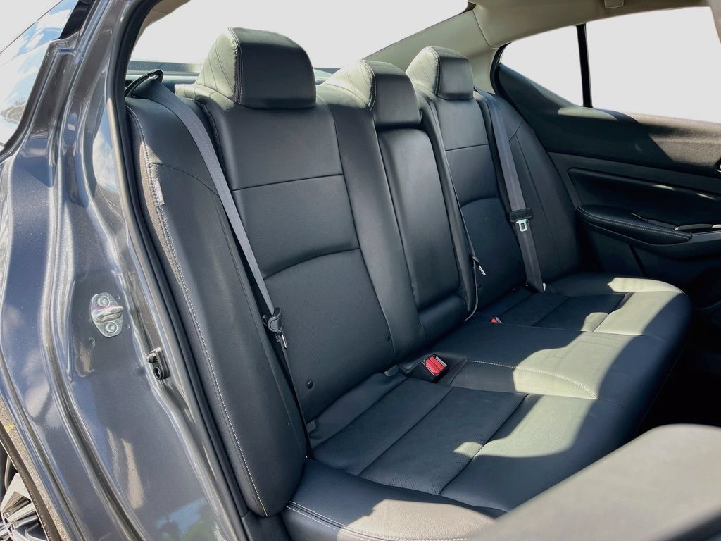 Used 2024 Nissan Altima 2.5 SL FWD image 27