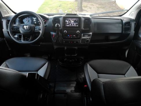 Used 2025 RAM ProMaster 3500 w/ Convenience Group FWD image 3