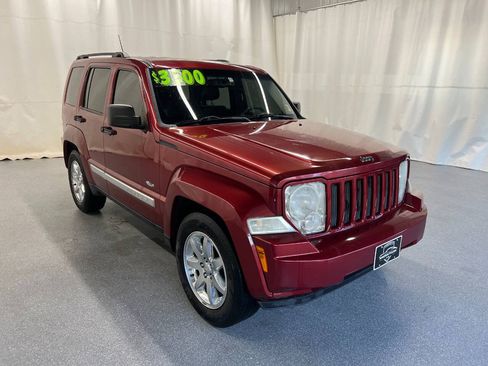 Used 2012 Jeep Liberty Sport RWD image 3