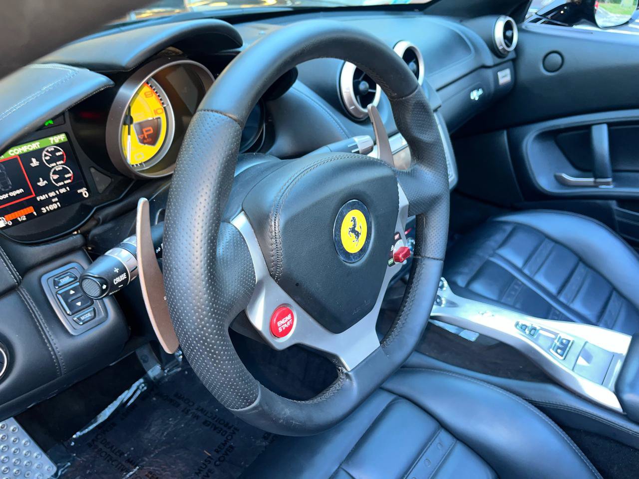 Used 2010 Ferrari California RWD image 31