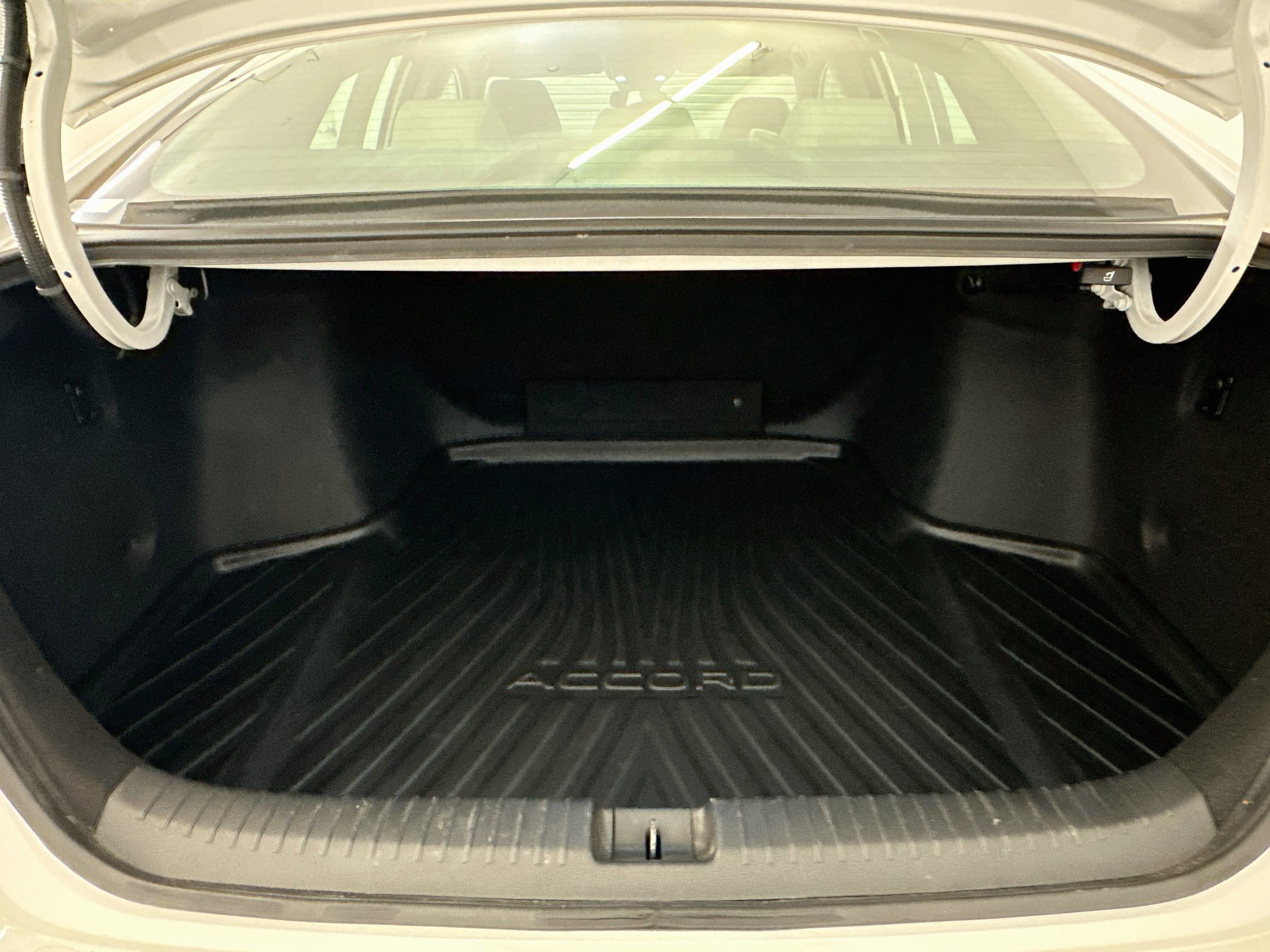 Used 2025 Honda Accord LX image 28