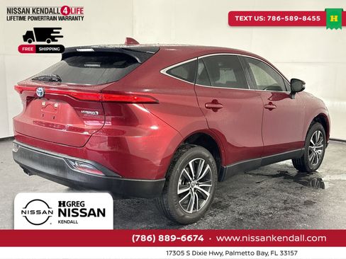 Used 2022 Toyota Venza LE image 11