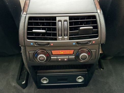 Used 2012 BMW X5 xDrive35d image 26