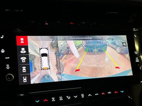 New 2026 Jeep Grand Cherokee Limited RWD image 19