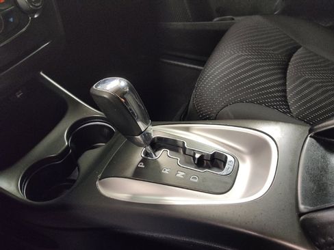 Used 2020 Dodge Journey SE w/ SE Popular Equipment Group FWD image 26