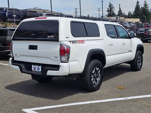 Used 2023 Toyota Tacoma TRD Off-Road w/ Technology Package AWD/4WD image 8