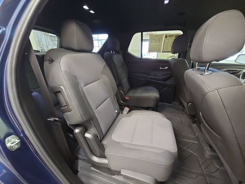 Certified 2023 Chevrolet Traverse LT FWD image 28