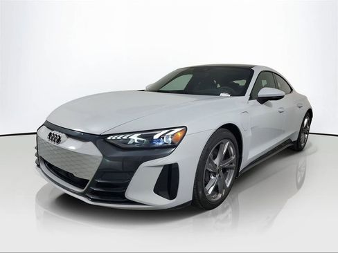 Used 2023 Audi e-tron GT Premium Plus image 3
