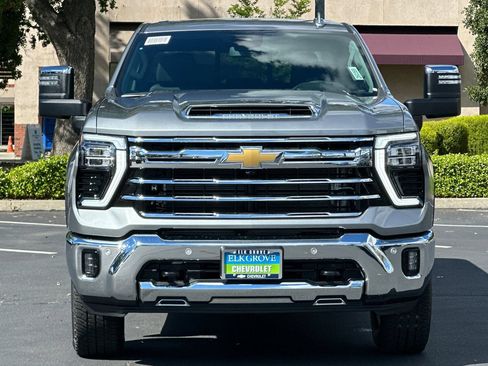 New 2026 Chevrolet Silverado 3500 LTZ w/ LTZ Convenience Package AWD/4WD image 8