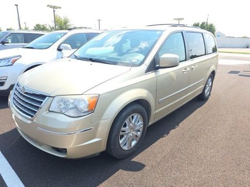 Used 2010 Chrysler Town & Country Touring FWD image 1