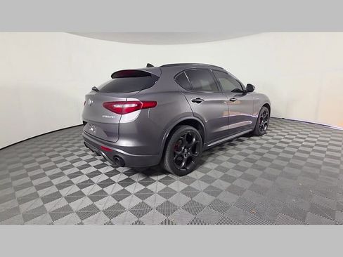 Used 2023 Alfa Romeo Stelvio Veloce AWD/4WD image 39