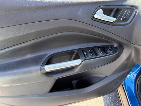 Used 2018 Ford Escape SE w/ SE Sync 3 Package image 19