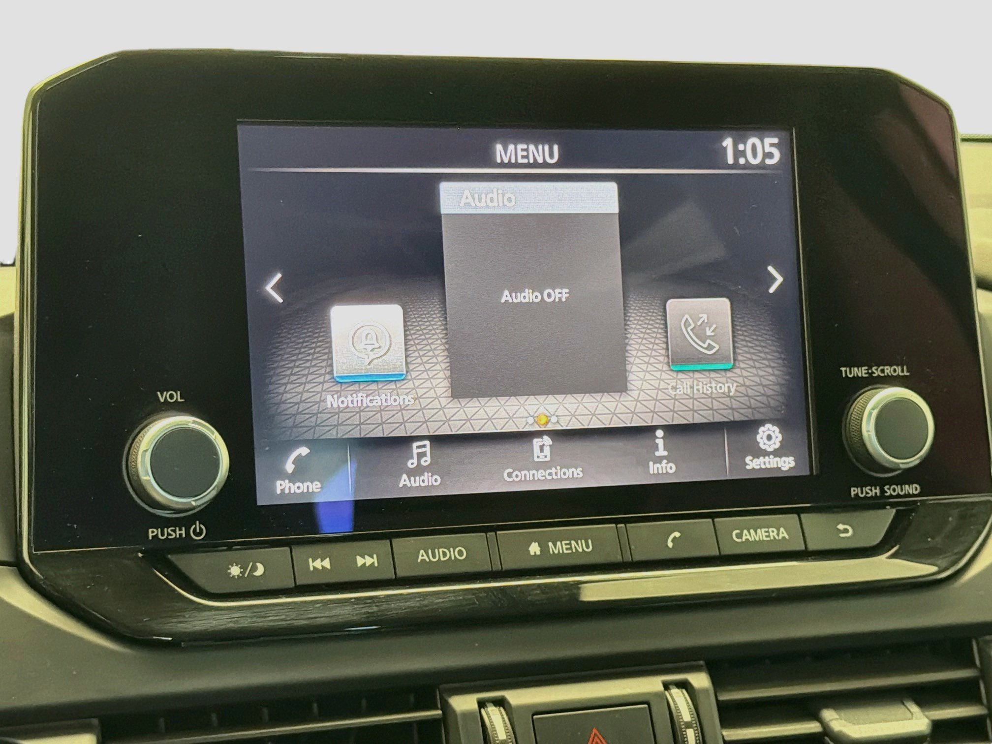 Used 2025 Nissan Pathfinder S FWD image 9