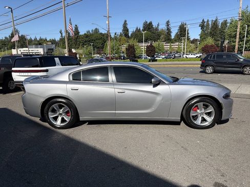 Used 2015 Dodge Charger SE w/ Sport Appearance Group RWD image 7