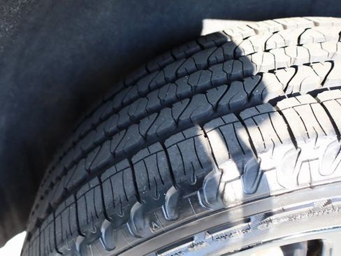 Used 2021 Jeep Grand Cherokee Laredo X image 48