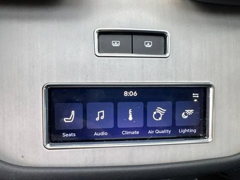 Used 2025 Lincoln Navigator L Reserve AWD/4WD image 11