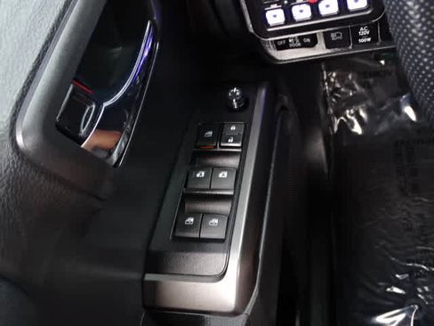 Used 2022 Toyota Tacoma TRD Off-Road w/ Technology Package RWD image 38