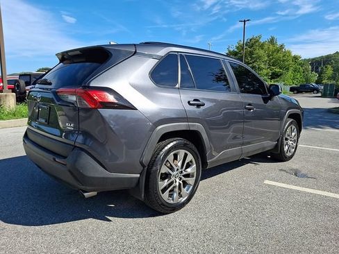 Certified 2021 Toyota RAV4 XLE Premium AWD/4WD image 6