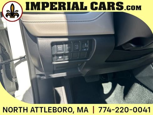 New 2025 Subaru Forester Limited image 22