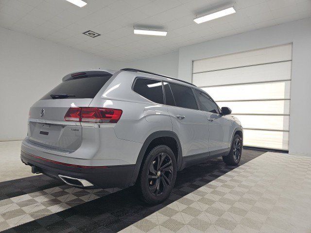 Used 2023 Volkswagen Atlas SE w/ Panoramic Sunroof Package AWD/4WD image 4