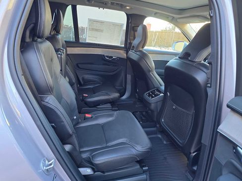 New 2026 Volvo XC90 B6 Ultra w/ Protection Package AWD/4WD image 12