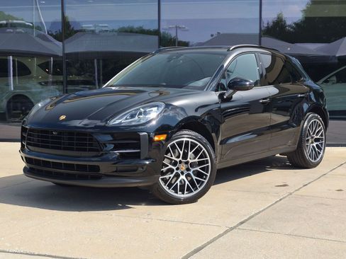 Certified 2021 Porsche Macan S AWD/4WD image 1