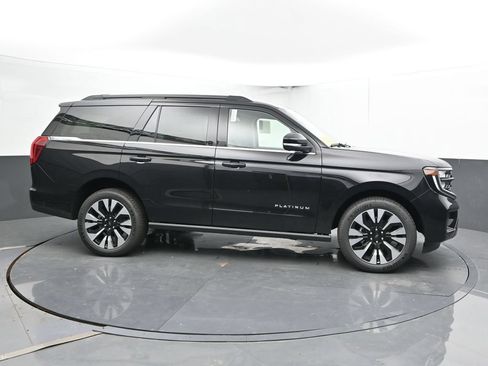 New 2027 Ford Expedition Platinum w/ Driver's Package AWD/4WD image 3