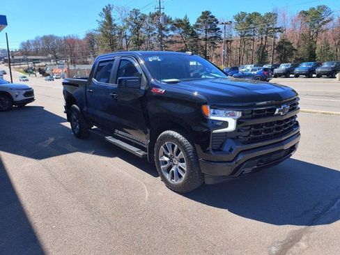 Used 2024 Chevrolet Silverado 1500 RST w/ Z71 Off-Road Package AWD/4WD image 2