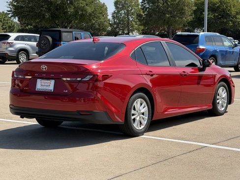Used 2025 Toyota Camry LE w/ Convenience Package FWD image 4