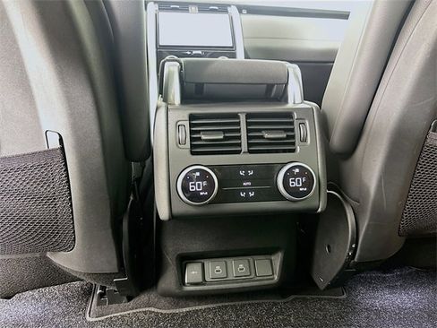 Used 2024 Land Rover Discovery S image 25