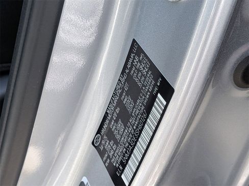 Used 2025 Hyundai Tucson SE image 23