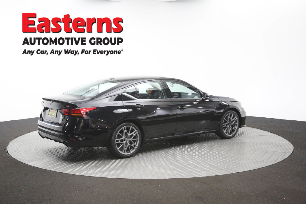 Used 2023 Nissan Altima 2.0 SR FWD image 46