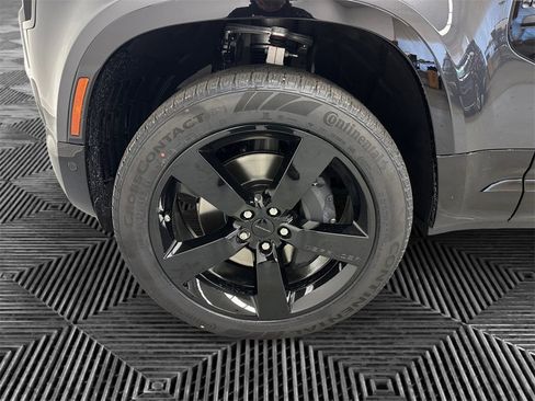 New 2026 Land Rover Defender 110 X-Dynamic SE image 14