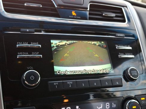 Used 2014 Nissan Altima 2.5 SV image 21