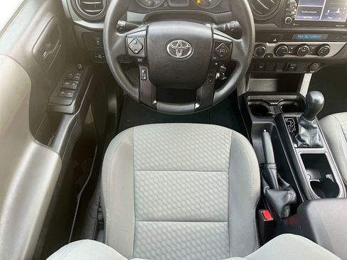 Used 2022 Toyota Tacoma SR AWD/4WD image 22