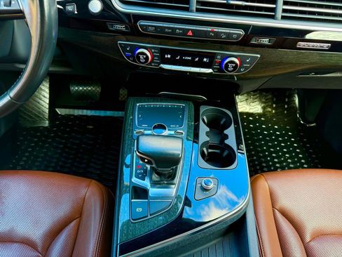 Used 2018 Audi Q7 3.0T Prestige image 28