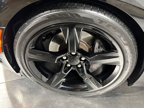 Used 2016 Chevrolet Camaro SS RWD image 2