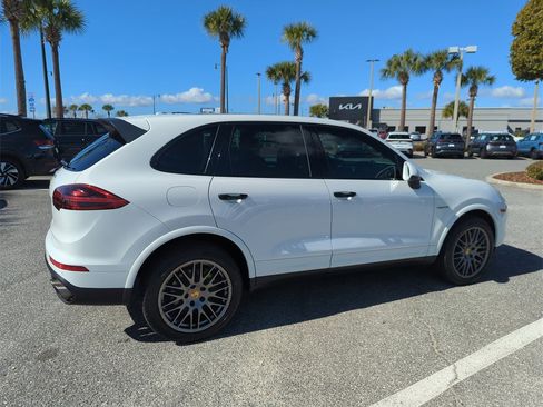 Used 2017 Porsche Cayenne S Platinum image 5