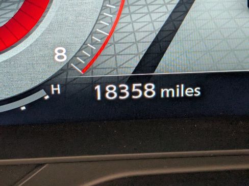 Used 2024 Nissan Pathfinder Platinum w/ Cargo Package image 26