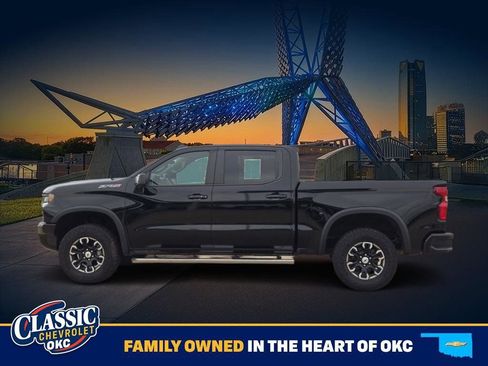 Used 2024 Chevrolet Silverado 1500 ZR2 w/ Technology Package AWD/4WD image 4
