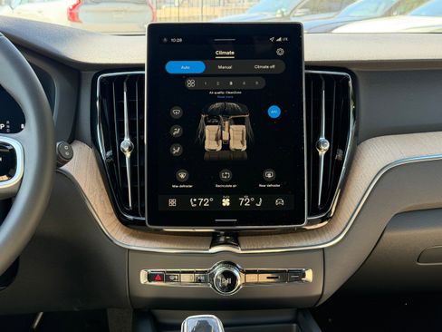 New 2026 Volvo XC60 B5 Core image 12