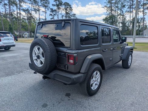 Used 2019 Jeep Wrangler Unlimited Sport S AWD/4WD image 4