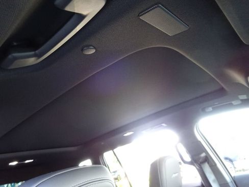 New 2026 Buick Enclave Avenir w/ Super Cruise Package FWD image 18